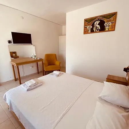 מלון Aspat - Beach&restaurant 3*