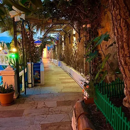 Aspat - Beach&restaurant 3*